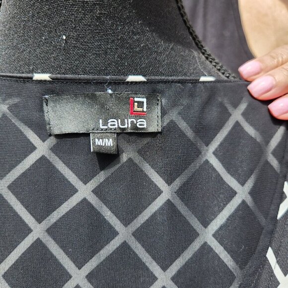 P301. Laura checked tunic |M - Picture 5 of 5